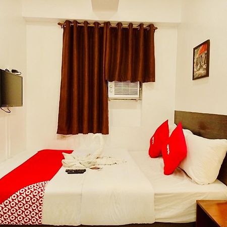 Oyo 888 City Stay Inns Fortview Bgc Pasig City Екстериор снимка